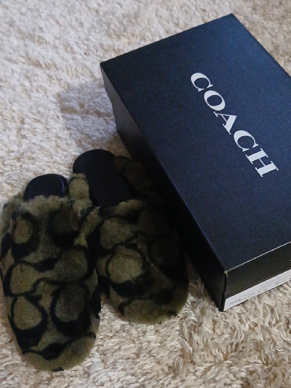 NWOT COACH SLIDES - Picture 3 of 8